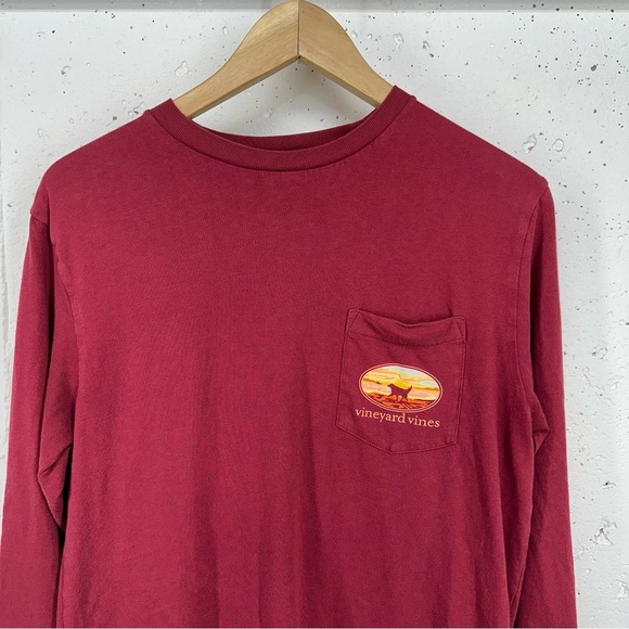 Vineyard Vines Men’s Size Small Scarlet Red Long Sleeve Sunset Dog Tee Shrit - Picture 2 of 16